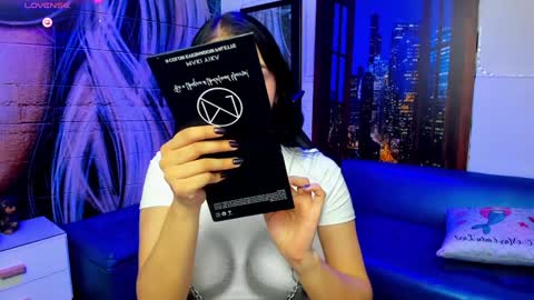 Snapshot of violeta_diazz chatting on 01-22-25, 09:10 online show from 01-22-25, 09:10