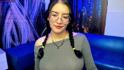 Snapshot of violeta_diazz chatting on 02-08-25, 12:17 online show from 02-08-25, 12:17