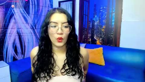 Snapshot of violeta_diazz chatting on 02-28-25, 09:12 online show from 02-28-25, 09:12