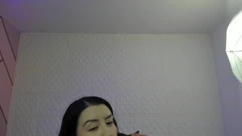 Snapshot of violeta_diazz chatting on 10-04-25, 09:13 online show from 10-04-25, 09:13