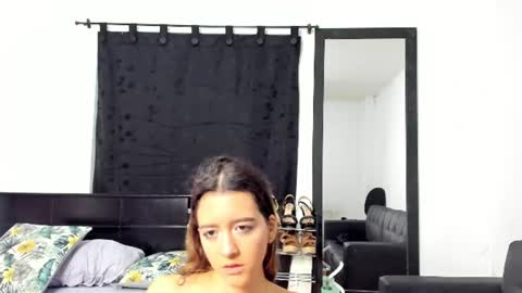 Snapshot of violeta_gracee chatting on 06-11-26, 11:25 violeta_gracee online show from 06-11-26, 11:25