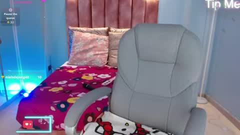 Violeta leon online show from 06-13-26, 09:35