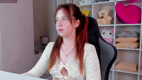 Snapshot of violeta_paul chatting on 06-26-26, 09:03 Violeta online show from 06-26-26, 09:03