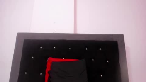 Snapshot of violetadumsper chatting on 02-05-25, 08:43 VioletaDums online show from 02-05-25, 08:43