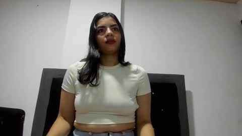 Snapshot of violetadumsper chatting on 03-07-25, 03:19 VioletaDums online show from 03-07-25, 03:19