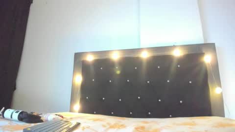 Snapshot of violetadumsper chatting on 02-21-26, 02:56 VioletaDums online show from 02-21-26, 02:56