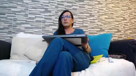 Snapshot of violetagomez_co chatting on 11-04-25, 02:32 Violeta Gmez online show from 11-04-25, 02:32