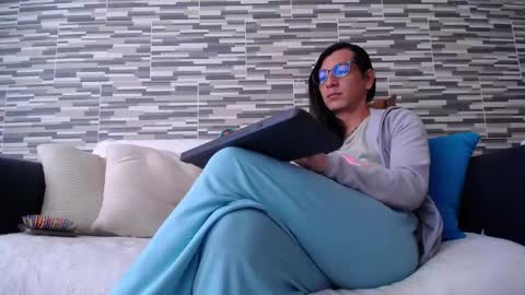 Snapshot of violetagomez_co chatting on 11-06-25, 02:18 Violeta Gmez online show from 11-06-25, 02:18