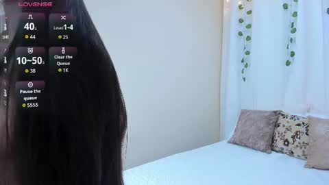 Snapshot of violetagrace chatting on 06-28-26, 11:05 Violeta online show from 06-28-26, 11:05