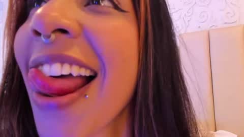 Violeta online show from 07-27-26, 02:13