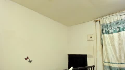 Snapshot of violetalee chatting on 02-25-25, 05:30 Jimena online show from 02-25-25, 05:30