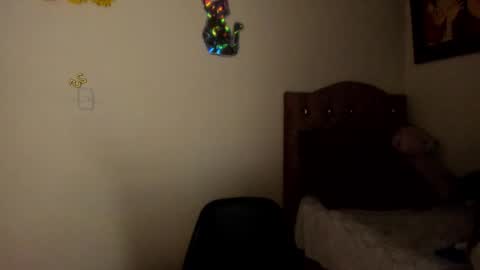 Snapshot of violetalee chatting on 09-18-25, 01:18 Jimena online show from 09-18-25, 01:18