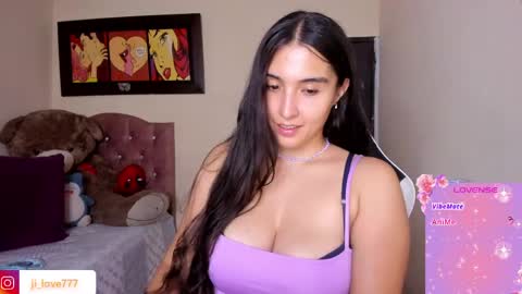 Jimena online show from 04-21-26, 02:37
