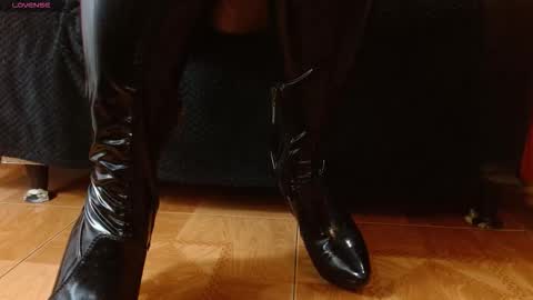 Violeta  morrison online show from 11-15-25, 09:06