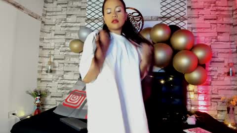 Violeta online show from 12-14-24, 01:05