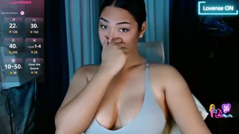 Snapshot of violetasha chatting on 07-30-26, 01:59 violet online show from 07-30-26, 01:59