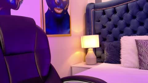 Snapshot of violetgrace__ chatting on 10-03-25, 09:34 Your Princess Violet online show from 10-03-25, 09:34