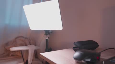 violeth___ online show from 10-22-25, 11:43