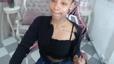 violeth_b online show from 12-23-24, 12:41