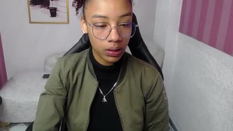 violeth_b online show from 01-16-25, 12:42