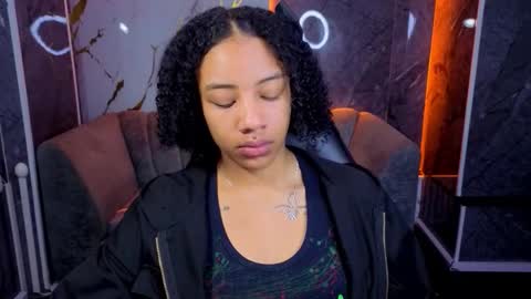 violeth_b online show from 11-18-25, 12:53