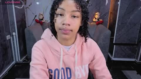 violeth_b online show from 04-25-26, 12:41