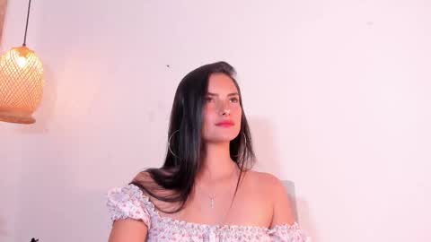 Snapshot of violethilton chatting on 03-11-25, 11:15 violeth online show from 03-11-25, 11:15