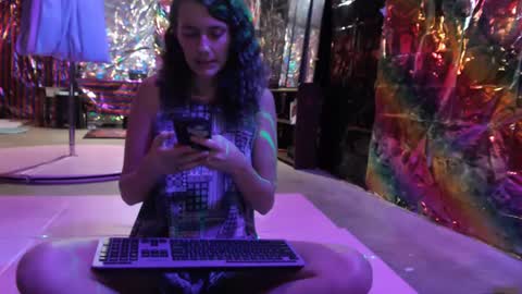 Snapshot of violethooper chatting on 12-02-24, 03:58 Violet Hooper online show from 12-02-24, 03:58