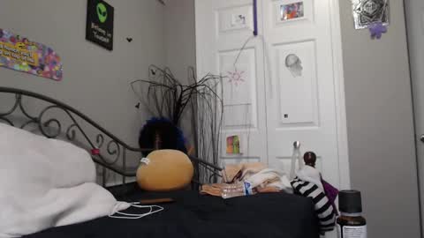 Snapshot of violethooper chatting on 01-08-25, 05:05 Violet Hooper online show from 01-08-25, 05:05