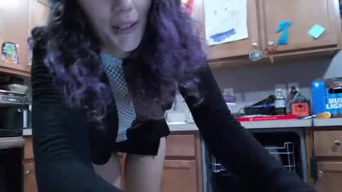 Snapshot of violethooper chatting on 01-10-25, 03:27 Violet Hooper online show from 01-10-25, 03:27
