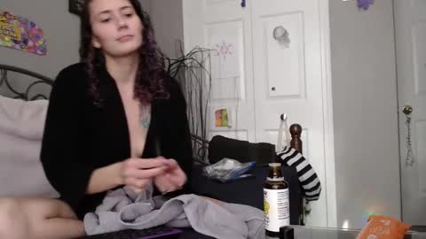 Snapshot of violethooper chatting on 01-14-25, 05:12 Violet Hooper online show from 01-14-25, 05:12