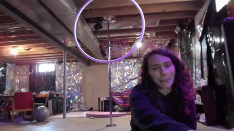 Snapshot of violethooper chatting on 02-18-25, 06:26 Violet Hooper online show from 02-18-25, 06:26