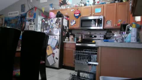 Snapshot of violethooper chatting on 09-15-25, 03:45 Violet Hooper online show from 09-15-25, 03:45