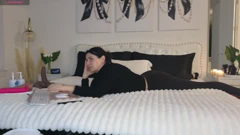 Snapshot of violetik888 chatting on 02-07-26, 01:20 VioletBaby online show from 02-07-26, 01:20