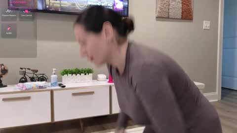 Snapshot of violetik888 chatting on 02-20-26, 05:46 VioletBaby online show from 02-20-26, 05:46