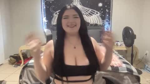 Violet Kitty online show from 10-15-25, 04:18