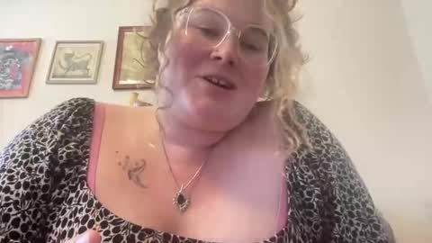 violetlyhappy online show from 05-01-26, 06:23