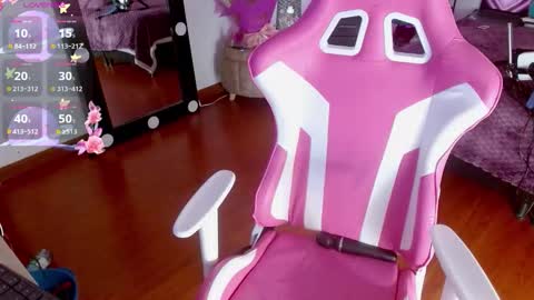 Snapshot of violetqs chatting on 09-26-25, 07:29 online show from 09-26-25, 07:29