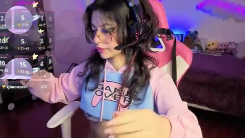 Snapshot of violetqs chatting on 11-28-25, 07:16 online show from 11-28-25, 07:16