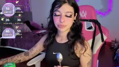   online show from 06-17-26, 07:15