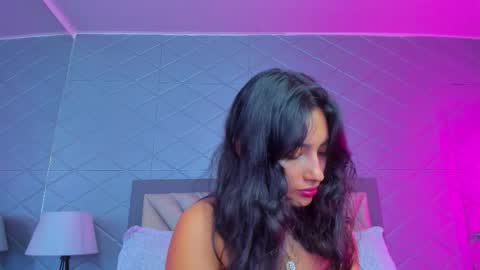 Snapshot of violetrousse chatting on 02-10-26, 04:55 Violet Rousse online show from 02-10-26, 04:55