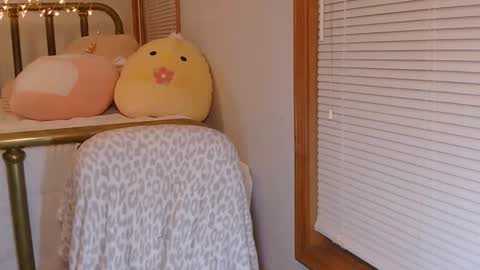 Violet Skye online show from 02-12-26, 12:27