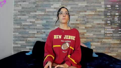 Snapshot of violett__golden chatting on 10-06-25, 02:03 ViolettGolden online show from 10-06-25, 02:03