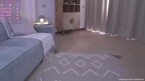 Snapshot of violett_bray chatting on 03-11-26, 04:02 Ig violett bray online show from 03-11-26, 04:02