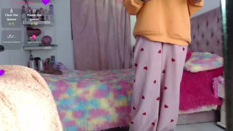 violett_brown9 online show from 06-29-26, 05:57
