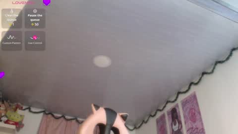 violett_brown9 online show from 07-01-26, 03:52