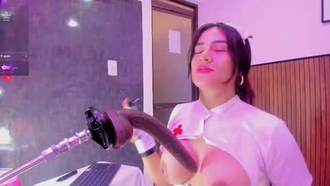 Snapshot of violett_collins_ chatting on 02-20-26, 04:31 Violett online show from 02-20-26, 04:31