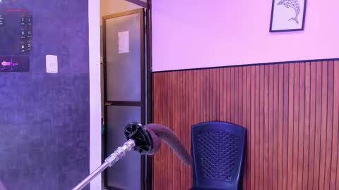 Snapshot of violett_collins_ chatting on 02-22-26, 09:13 Violett online show from 02-22-26, 09:13