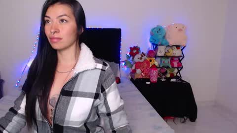 Snapshot of violett_flowers chatting on 02-07-25, 05:10 violeta  online show from 02-07-25, 05:10