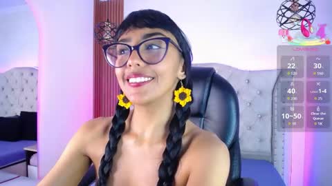 Violet online show from 05-19-26, 01:56